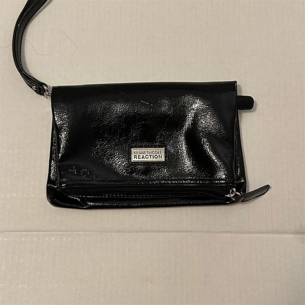 Kenneth Cole Reaction Black Wristlet Clutch Purse Women's Handbag